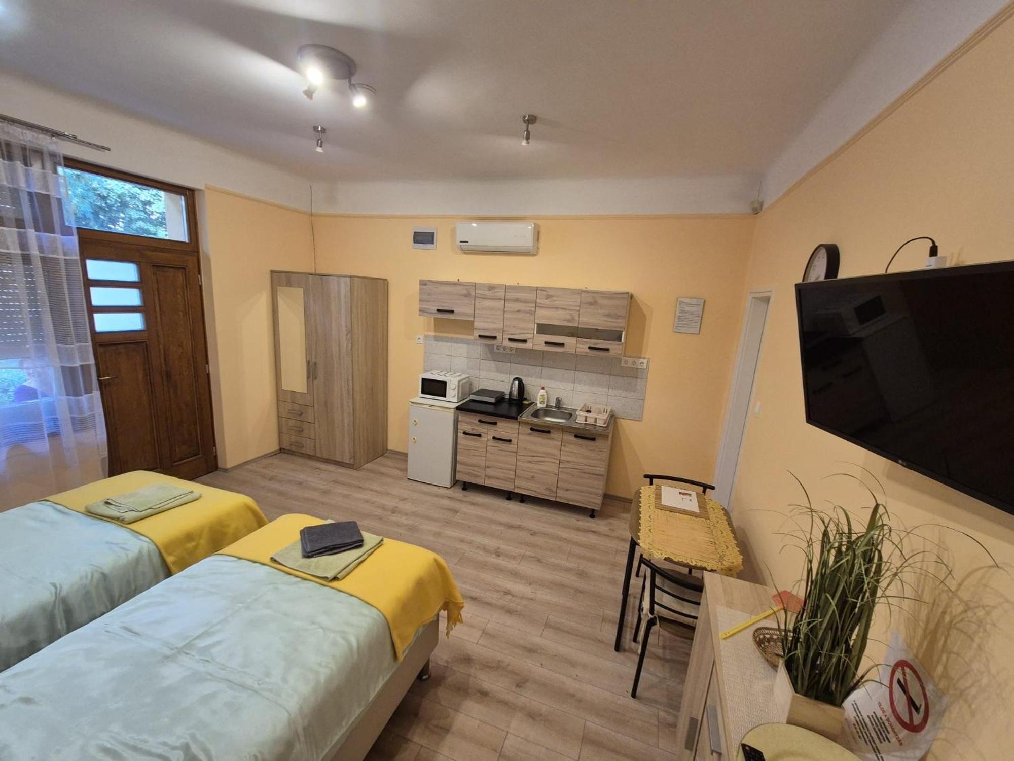 Szahara Vendeghaz Apartment Kerekegyháza Exterior foto