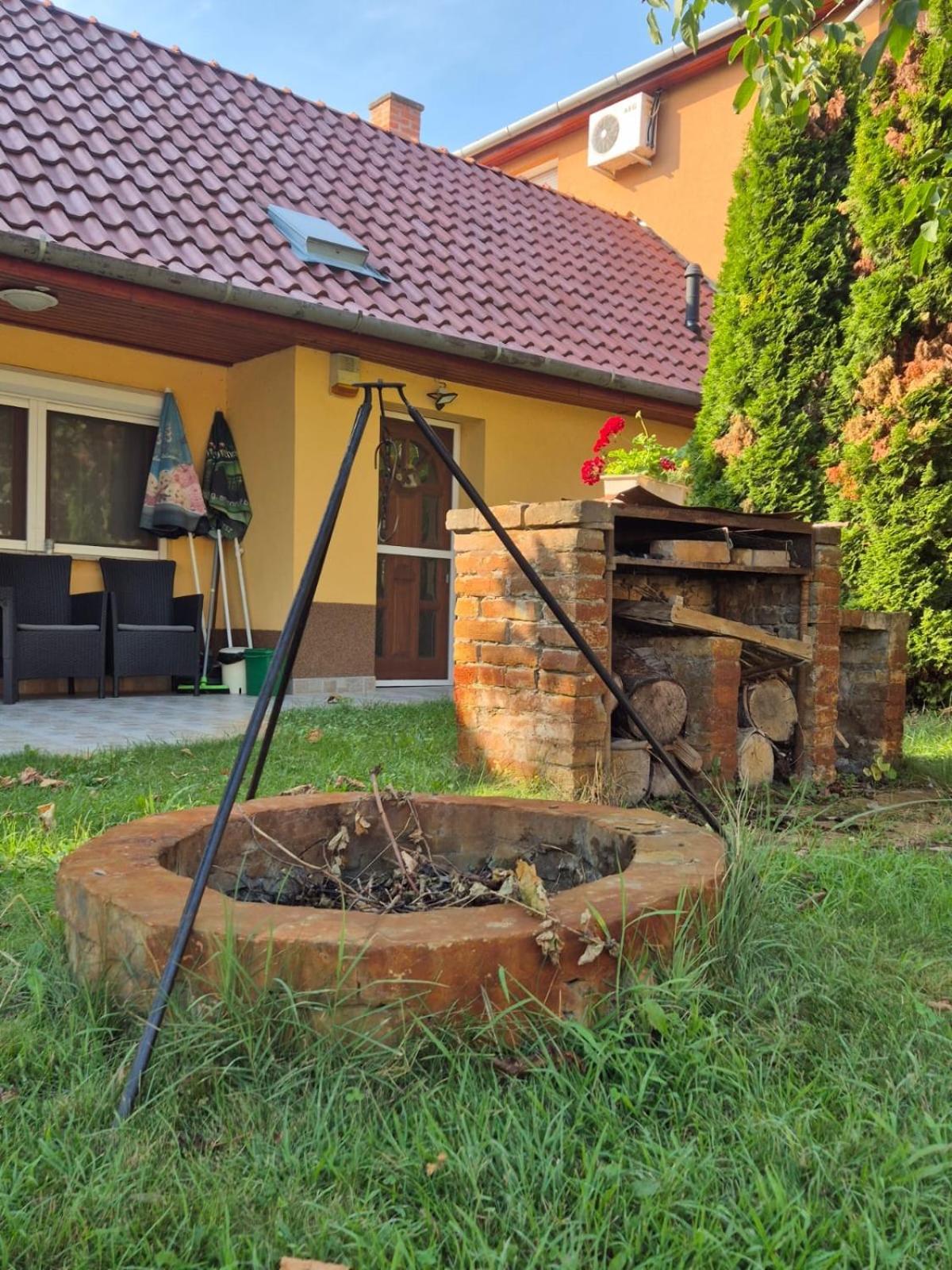 Szahara Vendeghaz Apartment Kerekegyháza Exterior foto