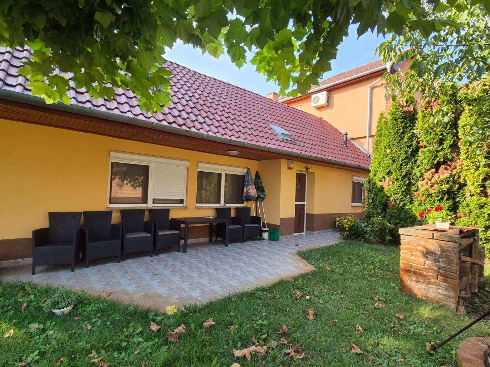 Szahara Vendeghaz Apartment Kerekegyháza Exterior foto