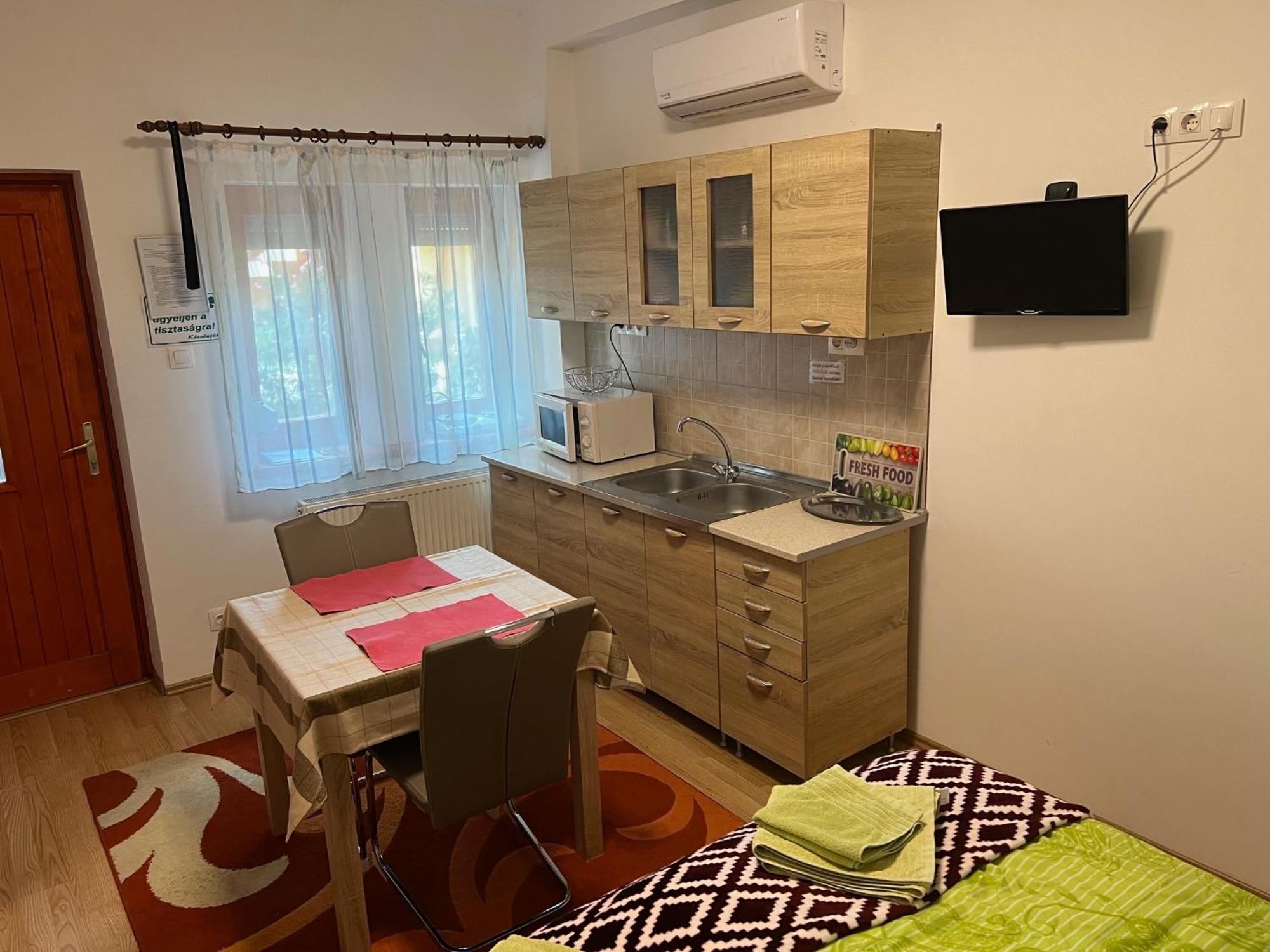 Szahara Vendeghaz Apartment Kerekegyháza Exterior foto