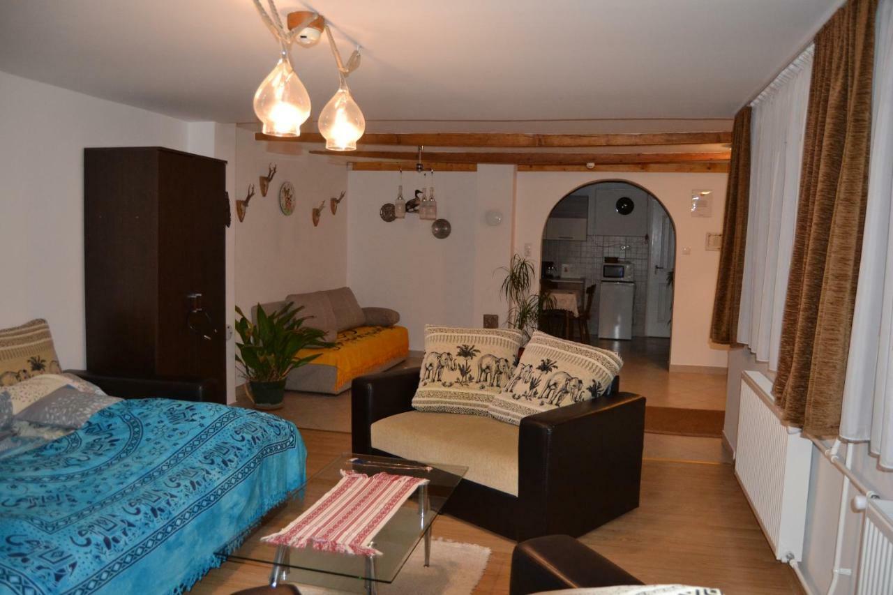 Szahara Vendeghaz Apartment Kerekegyháza Exterior foto